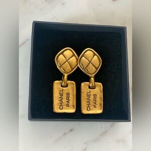 CHANEL Matelasse Earrings
 Plated Gold